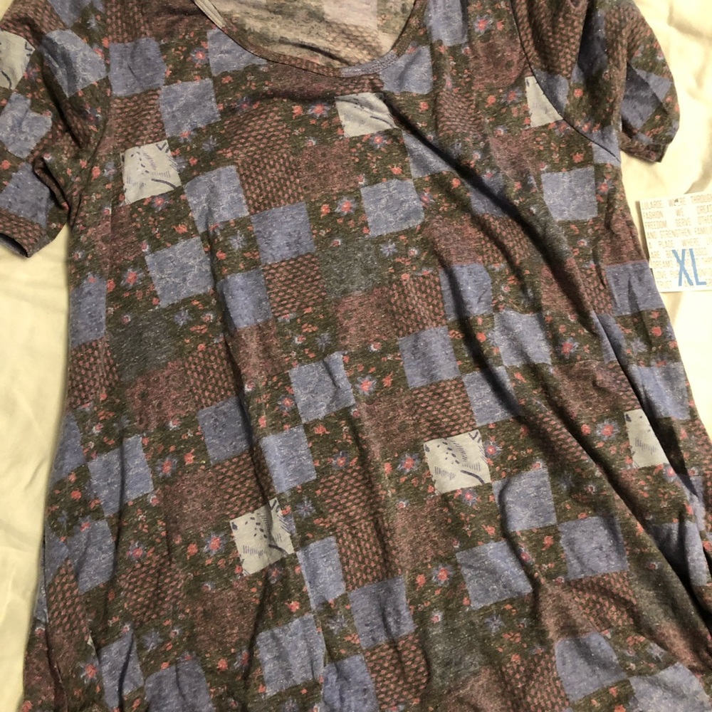 LulaRoe perfect T NWT
